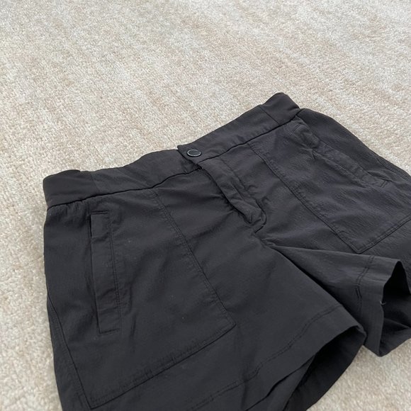 Athleta Trekkie Hiking Shorts 4 Black - Picture 3 of 10